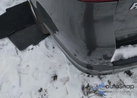 2010 Volkswagen Routan Se z USA, uszkodzony, nr VIN 2V4RW3D13AR242398